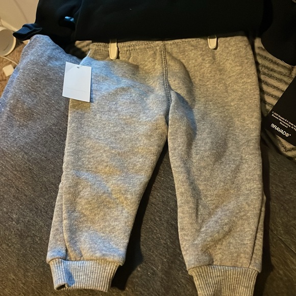 the rolling stones sweatshirt and sweatpants 3-6months - Picture 3 of 3